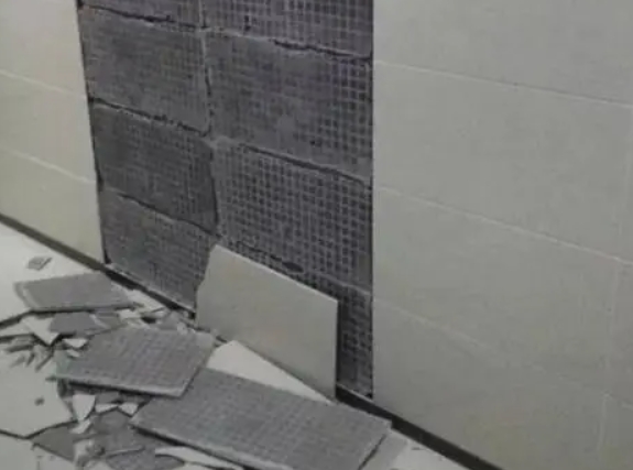 东宁瓷砖空鼓维修公司分享下东宁墙砖松动维修的知识